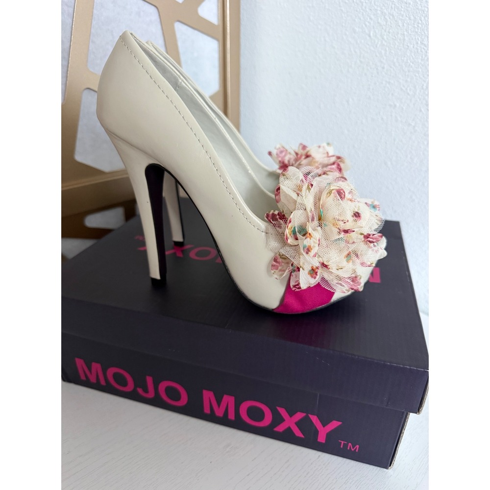Mojo Moxy Poppy Cream Leather Fuchsia Pink Floral Rosette Platform Pumps 8.5B
